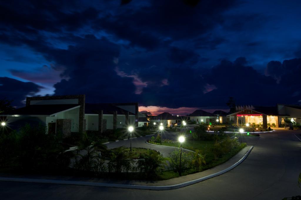 Junction Hotel Nay Pyi Taw Naypyidaw Exterior foto